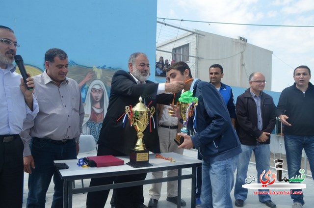 فيديو: الثانوية الشاملة واختتام الدوري الرياضي لكرة القدم المصغرة على اسم الشهيد صهيب فريج 